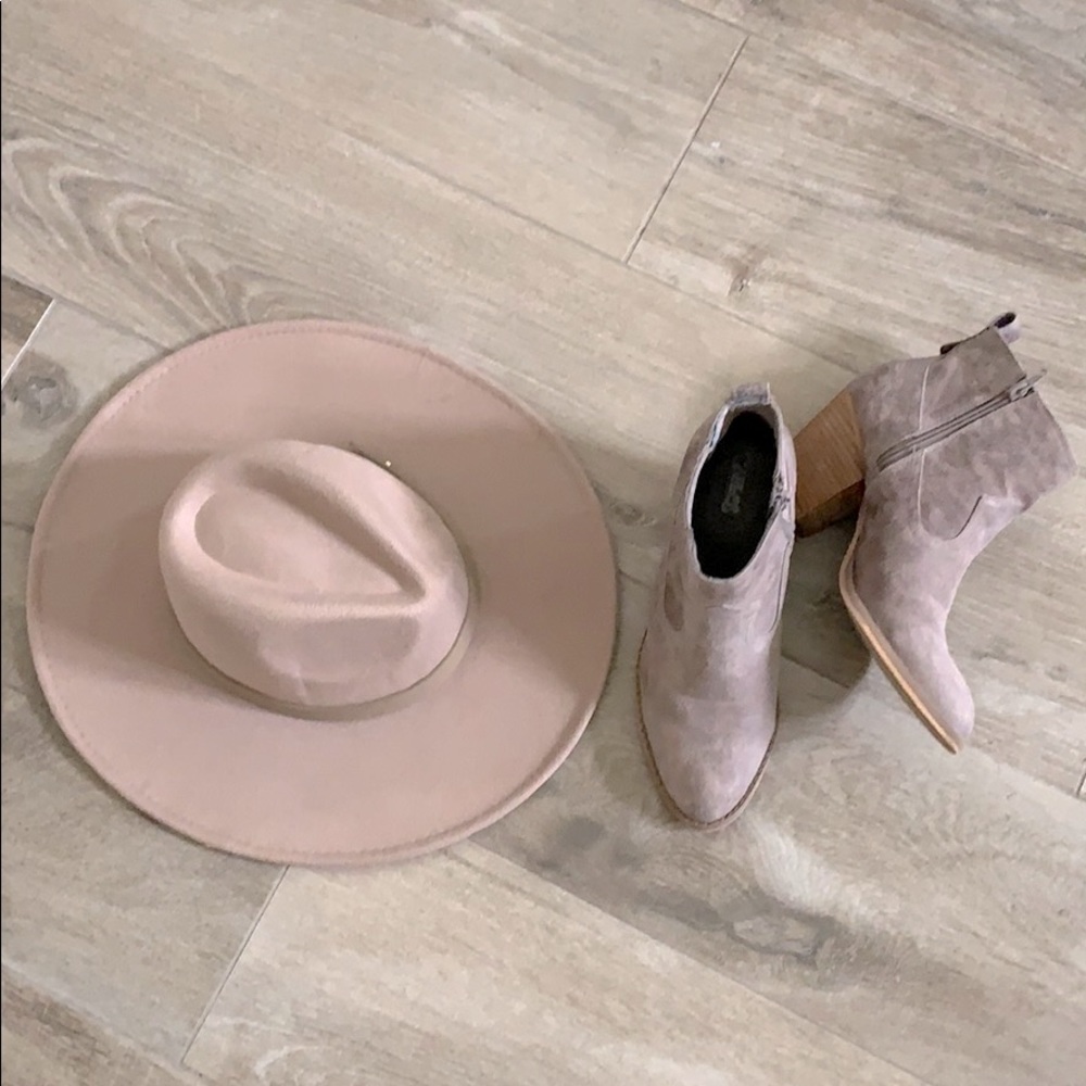 Carlos by Carlos Santana booties